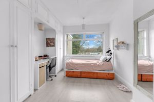 Photo 16- click for photo gallery